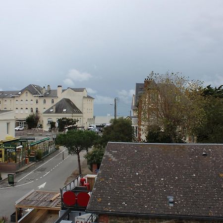Hotel Des Pins Jullouville-les-Pins Ruang foto